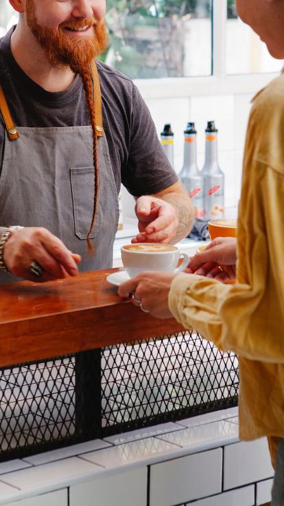 koffie bestellen aan de bar
