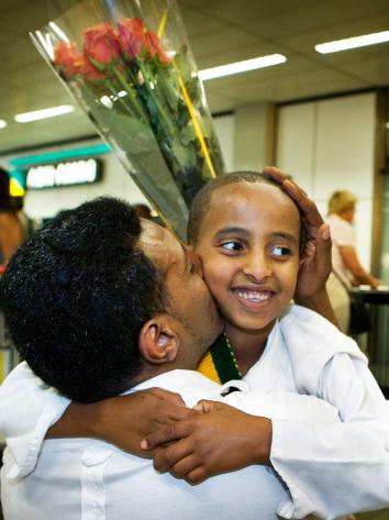 1_gezinshereniging_schiphol_ara