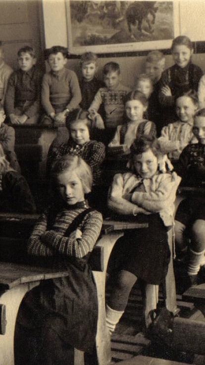 oude foto van een klas op een religieuze school 