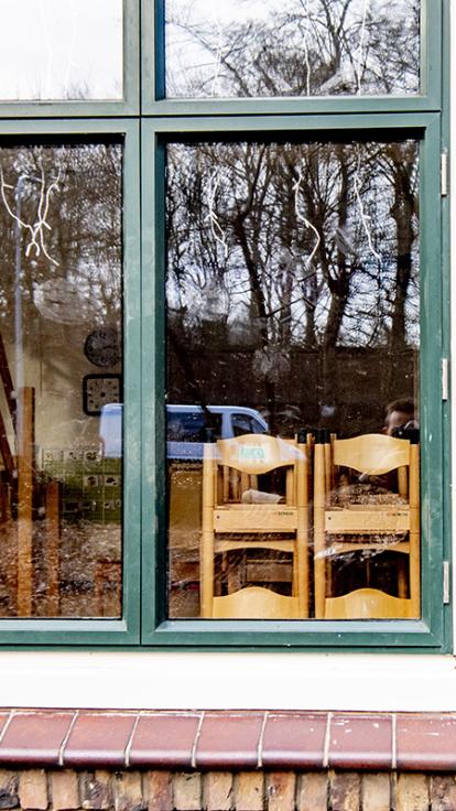 6_raam_leegklaslokaal