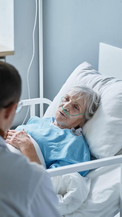 iemand met ongeneeslijke kanker in het ziekenhuis