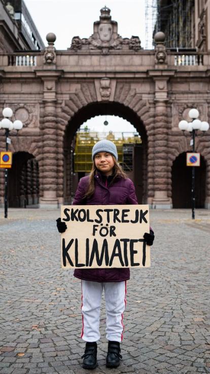 Klimaatactivist Greta Thunberg voor het Zweedse parlement