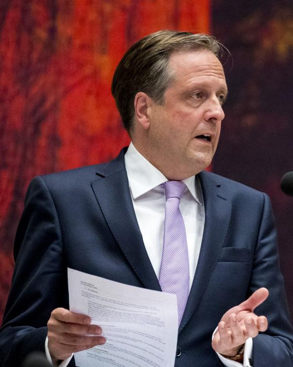 Alexander Pechtold tijdens een Tweede Kamerdebat over dividendbelasting