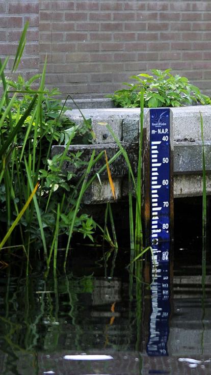 laag waterpijl