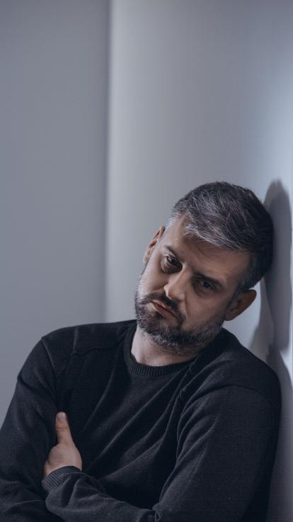 man met depressieve gevoelens