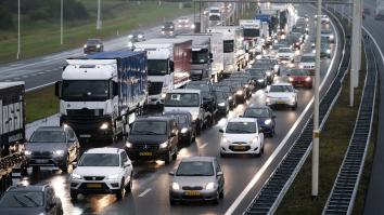 een file op de snelweg