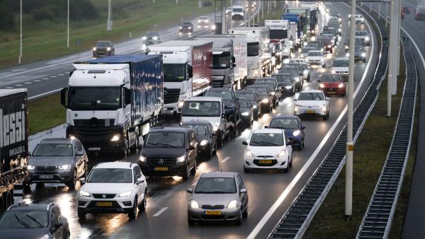 een file op de snelweg