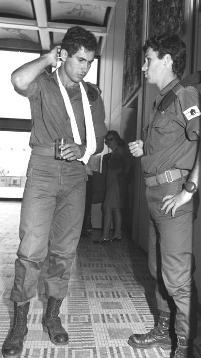 Netanyahu tijdens zijn dienst in het leger.