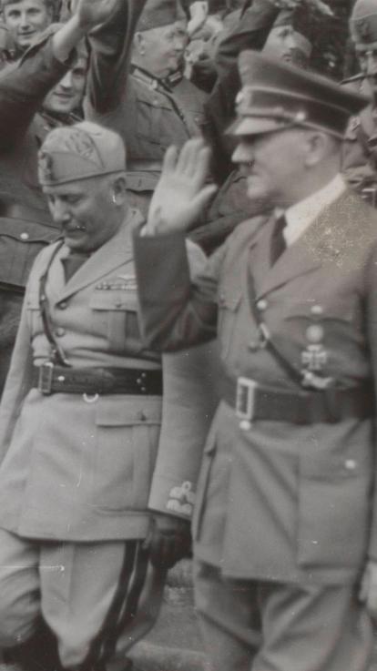 wo2_hitlermussolini