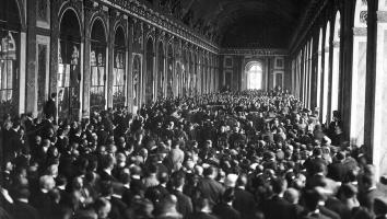 de tekening van het Verdrag van Versailles