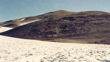 De hoogste berg van Libanon: Qurnat as Sawdā