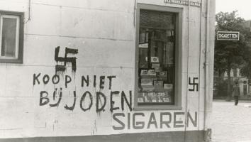 Bekladde winkel van Joden 