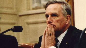 Minister Korthals Altes (rechts) en premier Lubbers (links)