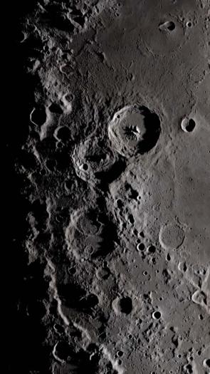 Foto van de oppervlakte van de maan.