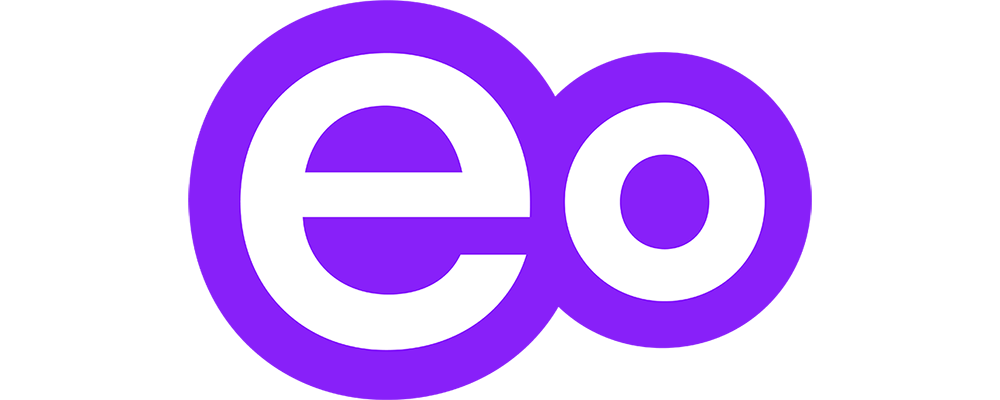 De letters e en o naast elkaar. Om beide letters staat een felgekleurde paarse cirkel, deze twee cirkels overlappen elkaar deels in het midden. Dit is het beeldlogo van de EO.