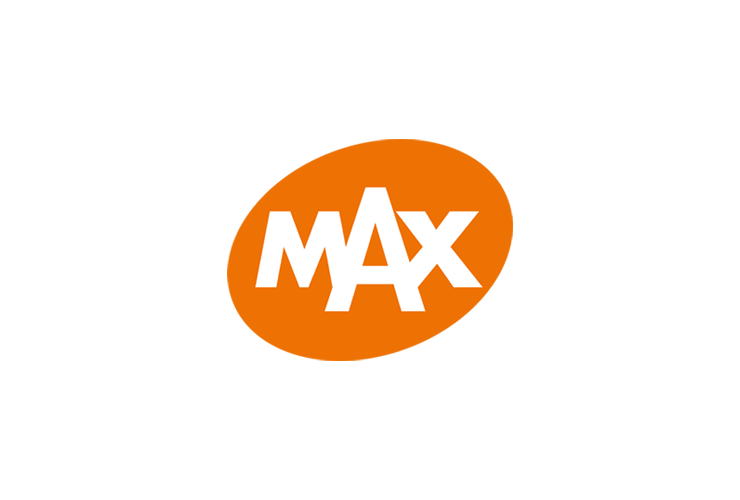 Het woord MAX in witte hoofdletters in een oranje eivorm die van linksonder naar rechtsboven helt. Dit is het beeldlogo van omroep Max. 