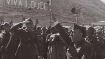 Franco salueert naar Italiaanse troepen, 1938