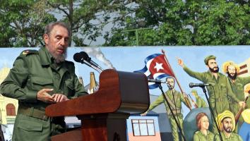 Fidel Castro geeft een speech