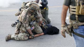 Vreemdelingenpolitie treedt hard op
