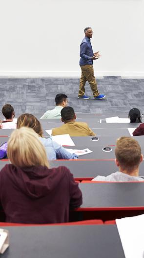 studenten in collegezaal