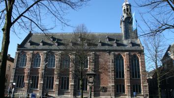 eerste universiteiten in Nederland